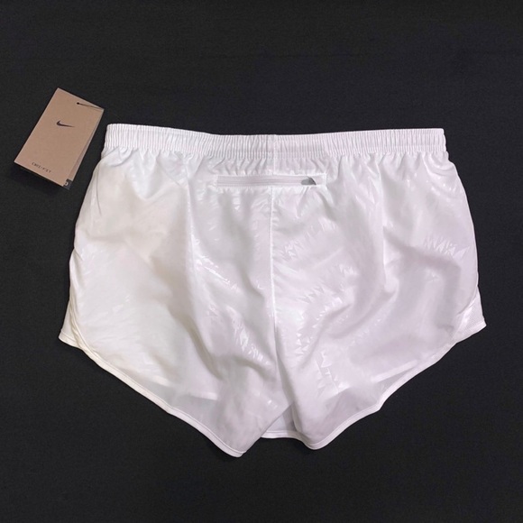 NIKE Women’s Dri-FIT Tempo Running Shorts LARGE White - NWT - Picture 4 of 8